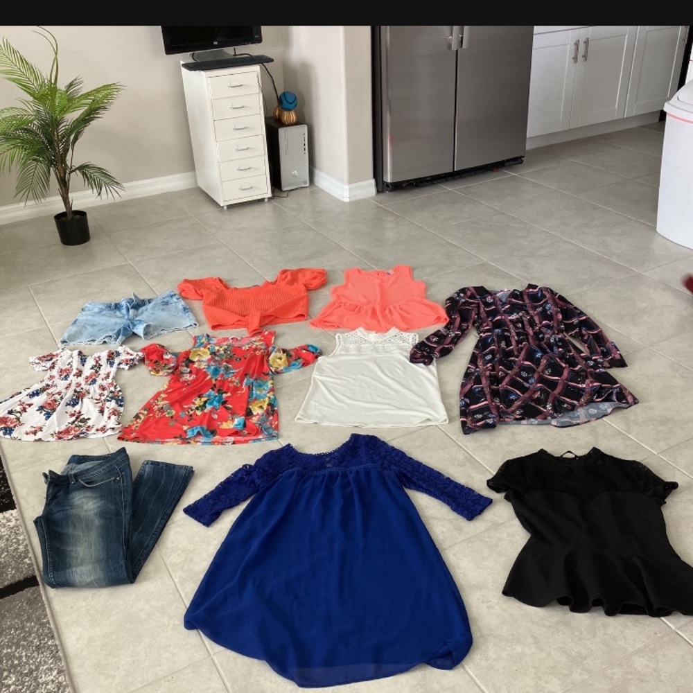 Denim shorts, floral cold shoulder top, denim jeans, tops